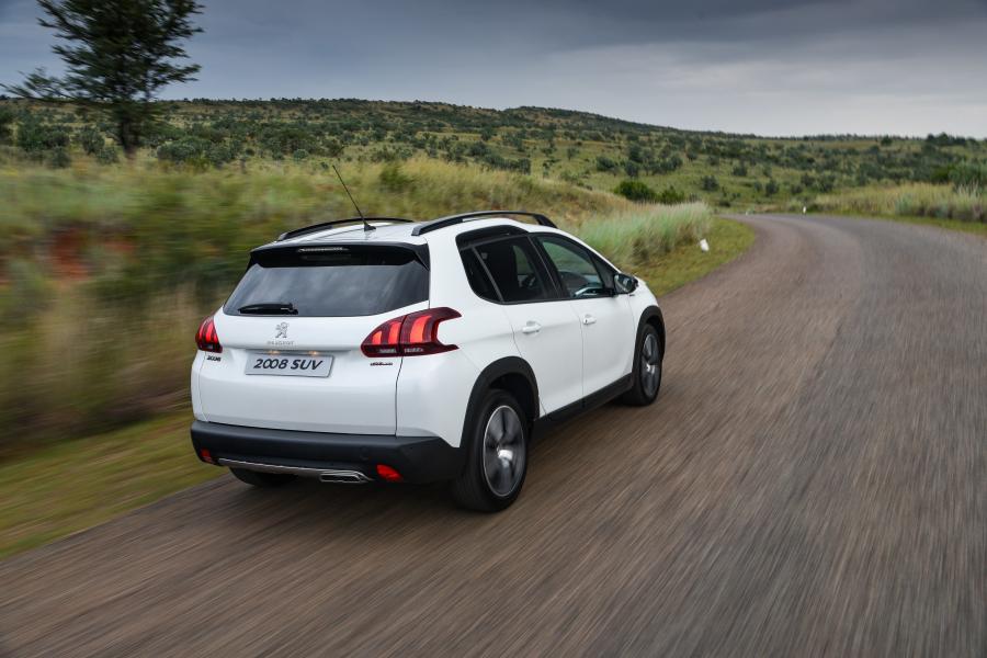  Peugeot 2008 GT Line 2017 года  (ZA) (фото 9 из 40)